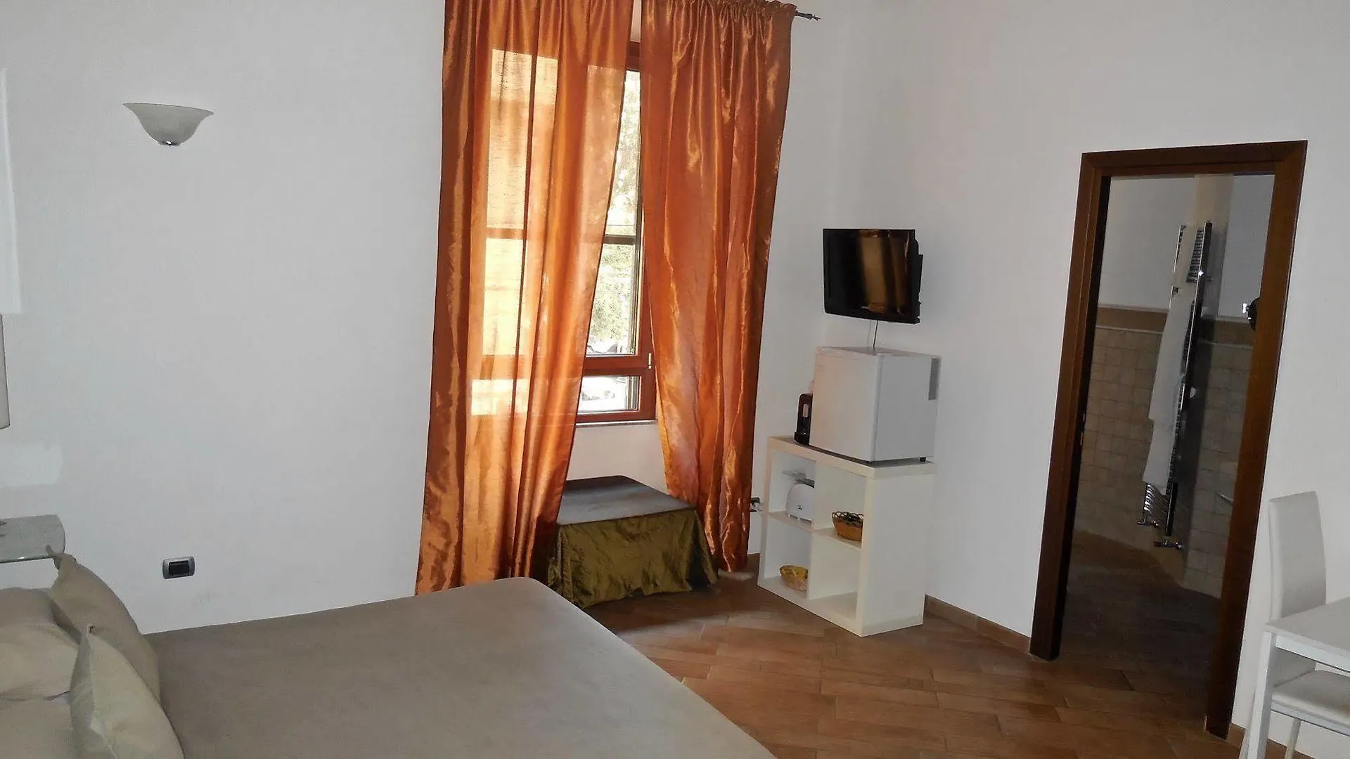 Tridente Rooms Ρώμη 0*,  Ιταλία